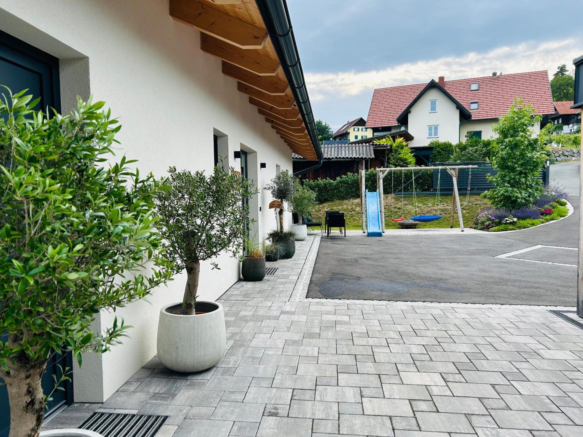 Willa Traumhaus In Den Weinbergen - Max 8 Personen - Mit Self-Check-In Sankt Stefan ob Stainz Zewnętrze zdjęcie